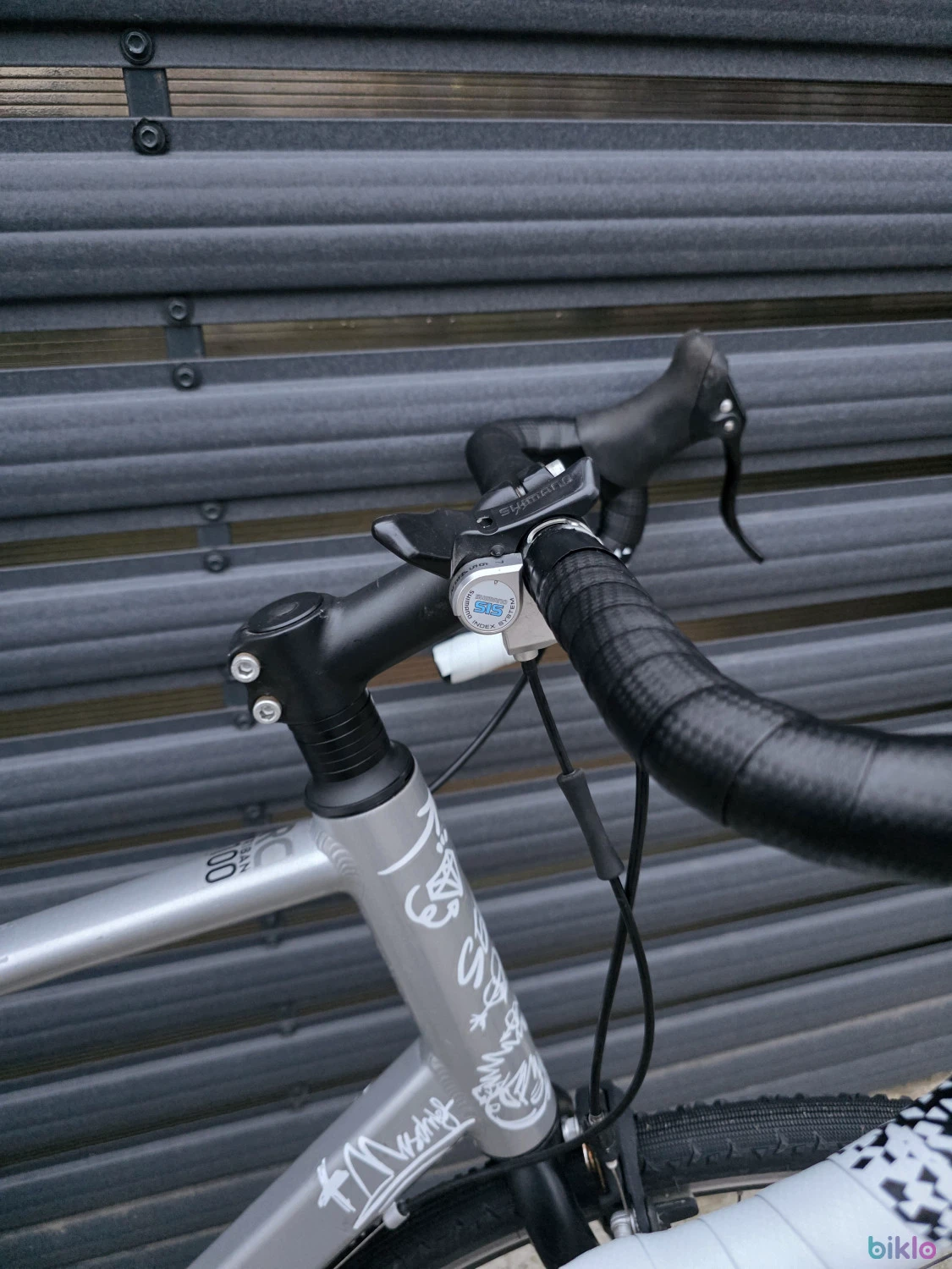 10. Gravel Riverside RC100