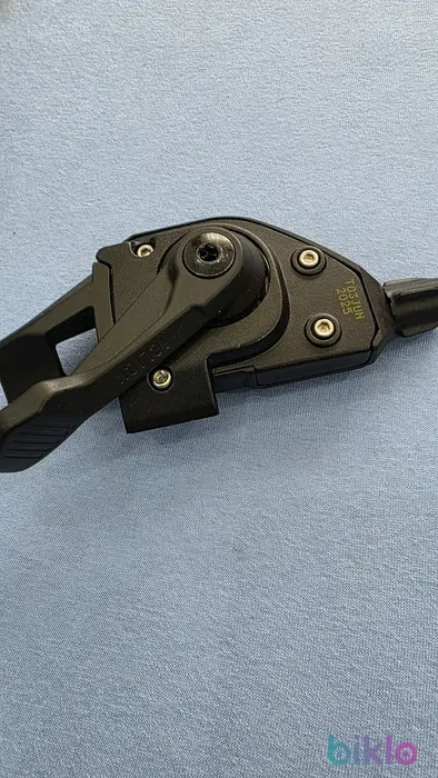 8. Sram Eagle 70 12 v Maneta si Schimbator