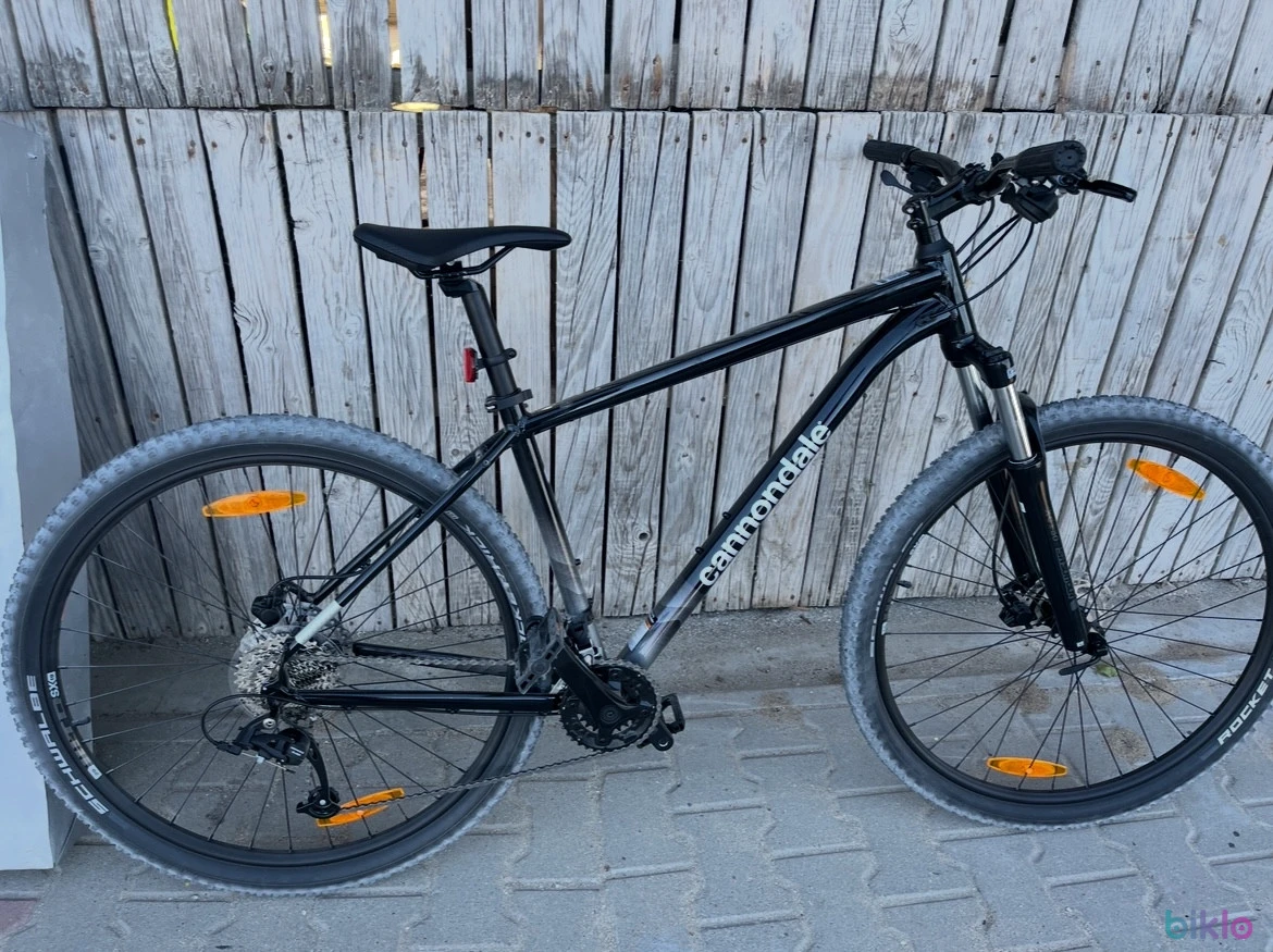 1. Bicicleta MTB Cannondale Trail 7 Black
