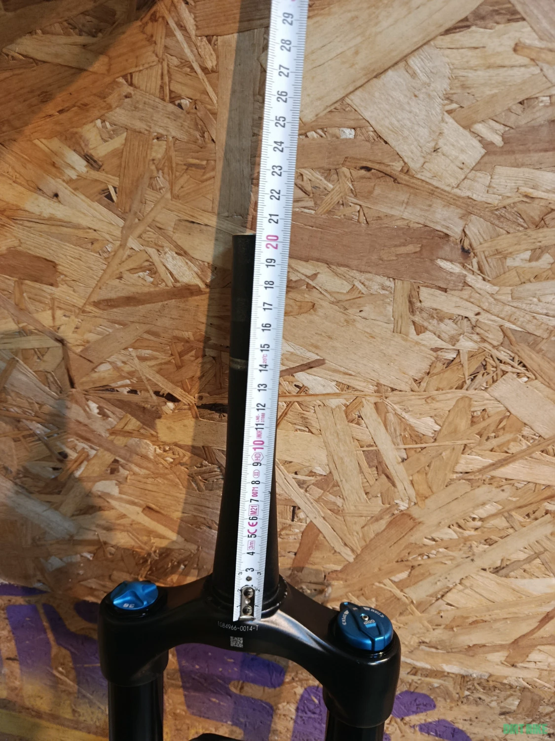 2. FOX 36 Performance Elite Grip2