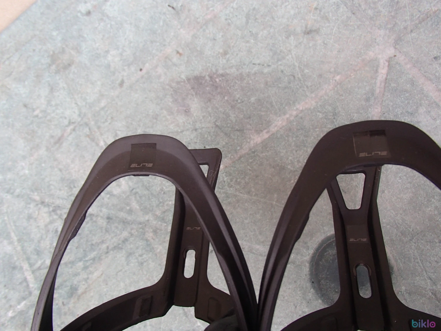 3. Suport Bidon Elite Rocko Carbon