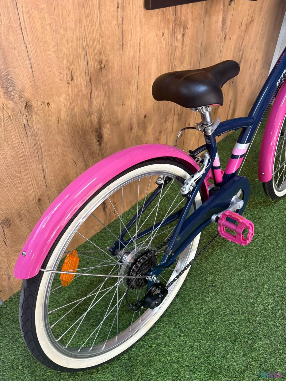 3. Bicicleta B-Twin Original 500 24inch