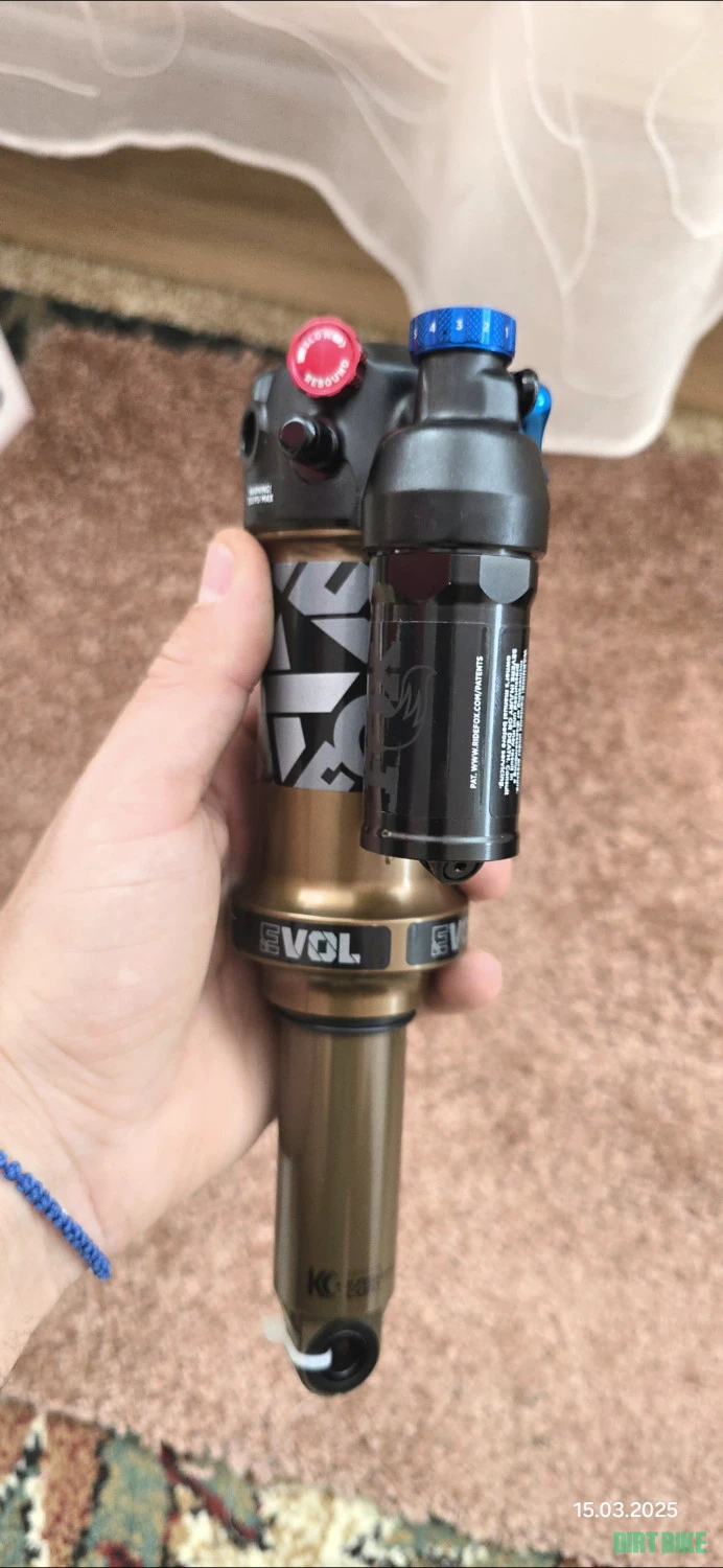 3. FOX RACING SHOX REAR Shock FLOAT X FACTORY 2-Pos 205x57.5mm