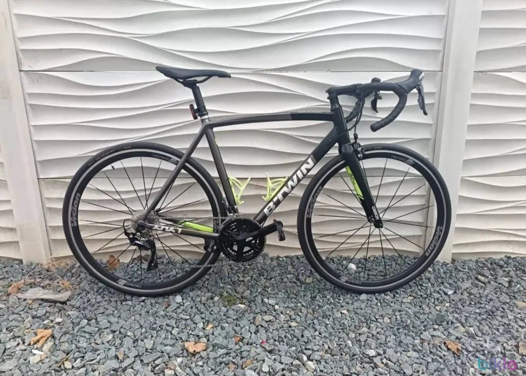 1. Btwin Ultra 900AF