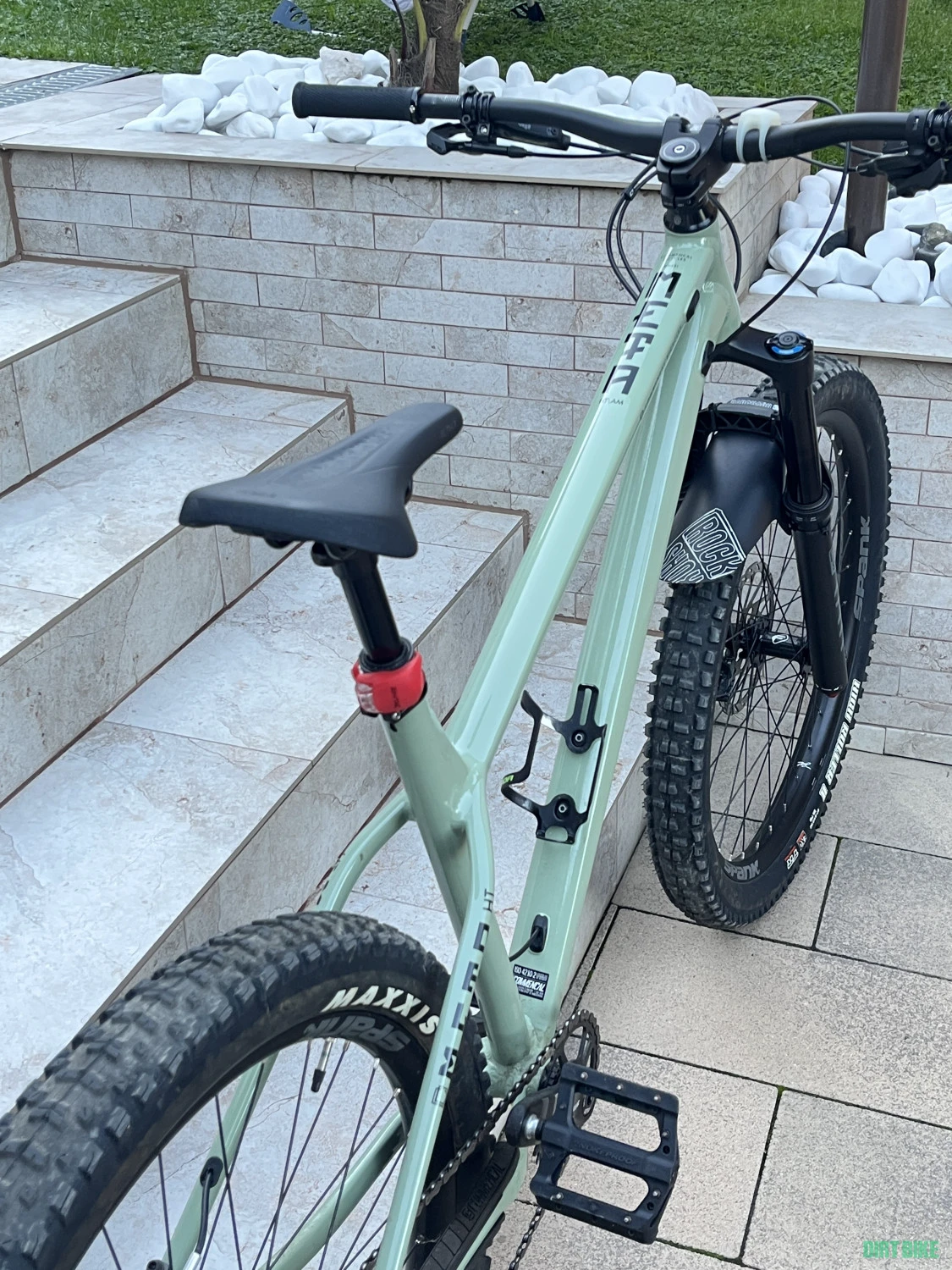 1. Commencal Meta Ht Essentials