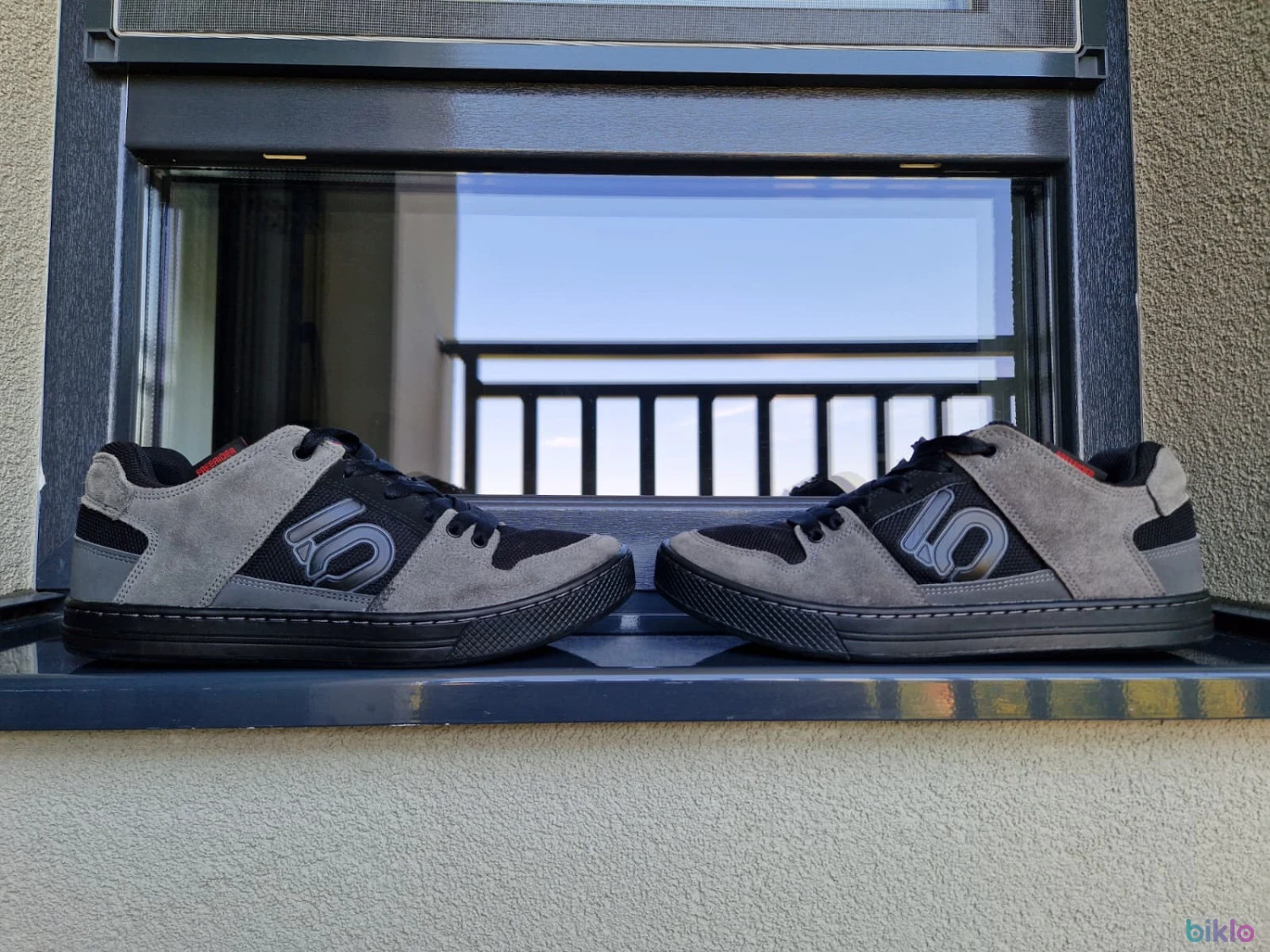 1. Pantofi Five Ten Freerider, grey/black/grey