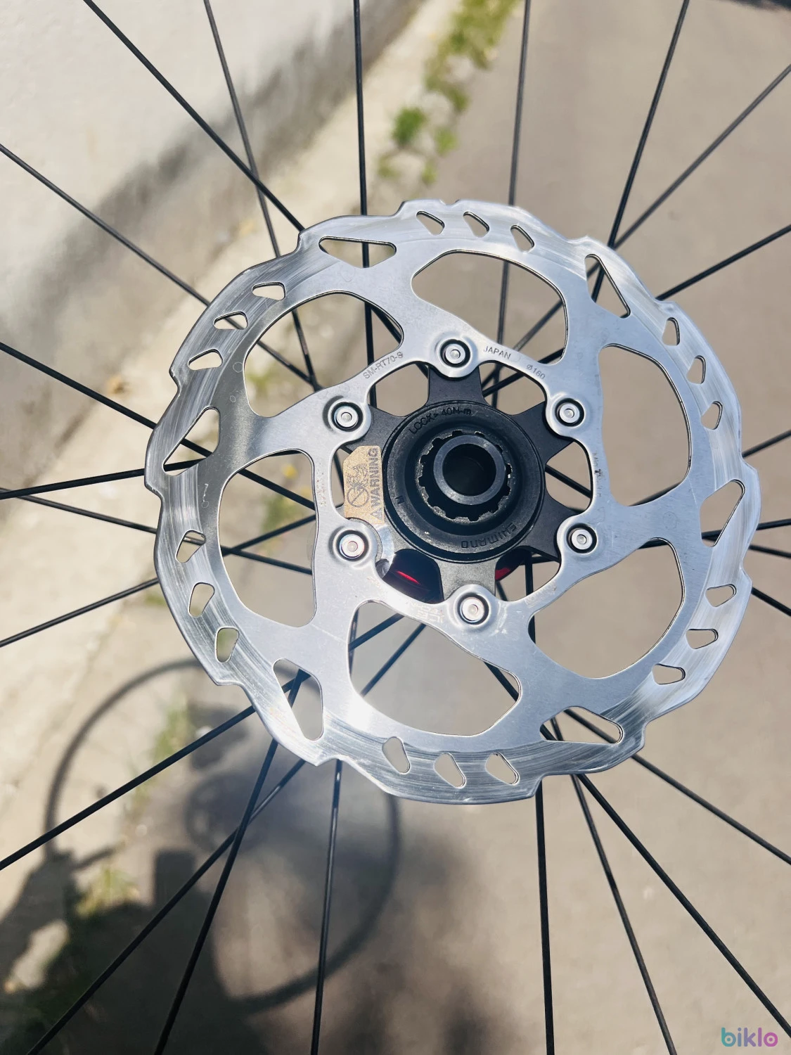 4. Roți Bontrager Paradigm SL 28"