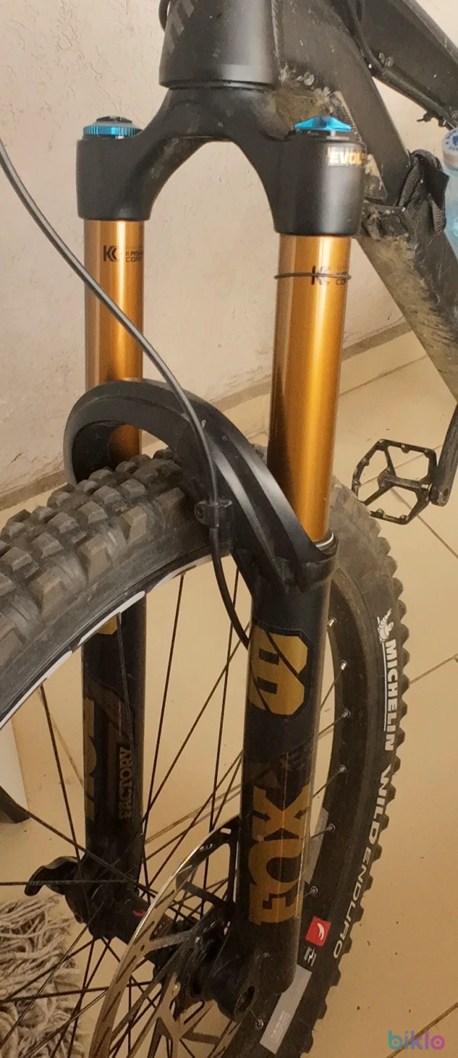 2. Vand/Schimb Fox 38 Kashima 170mm Grip 2