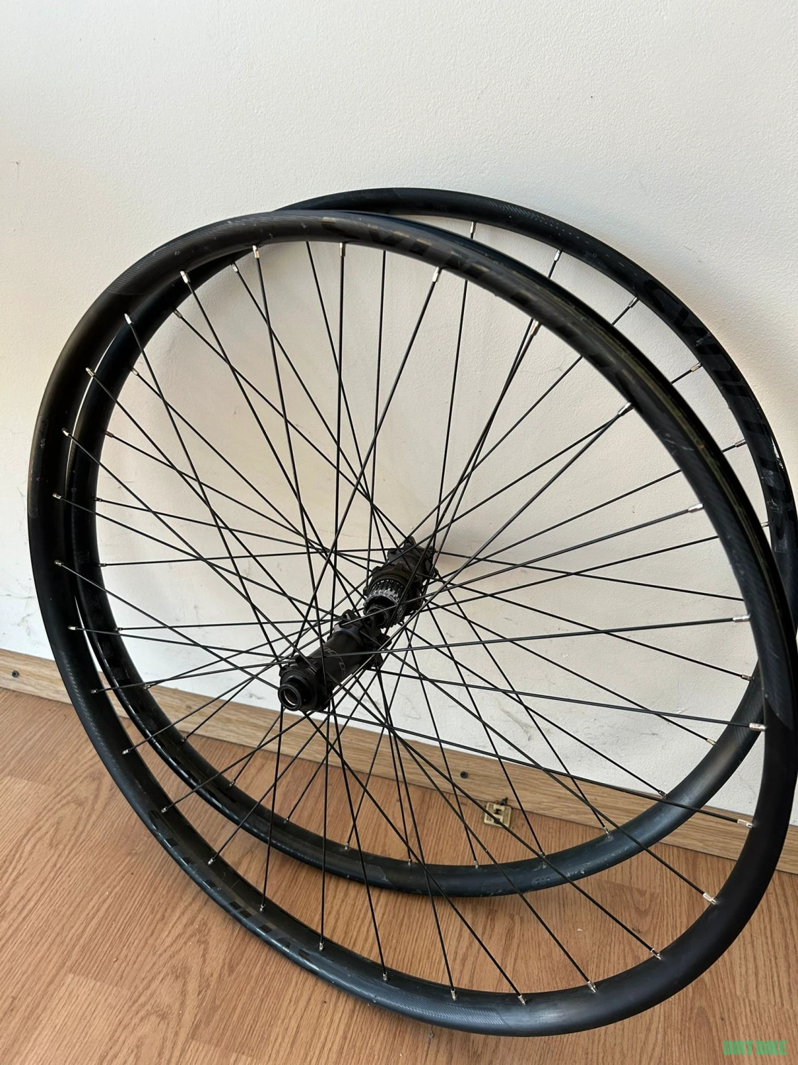 1. Set roti Syncros Silverton 2.5 30mm