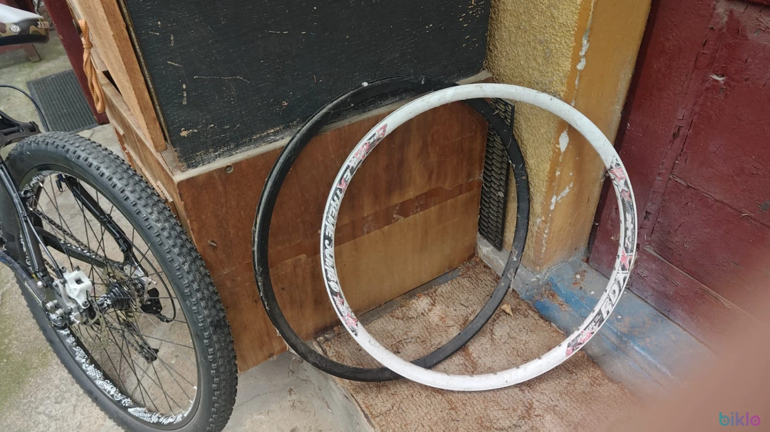1. Done 2 jante 26" remerx extreme jumbo