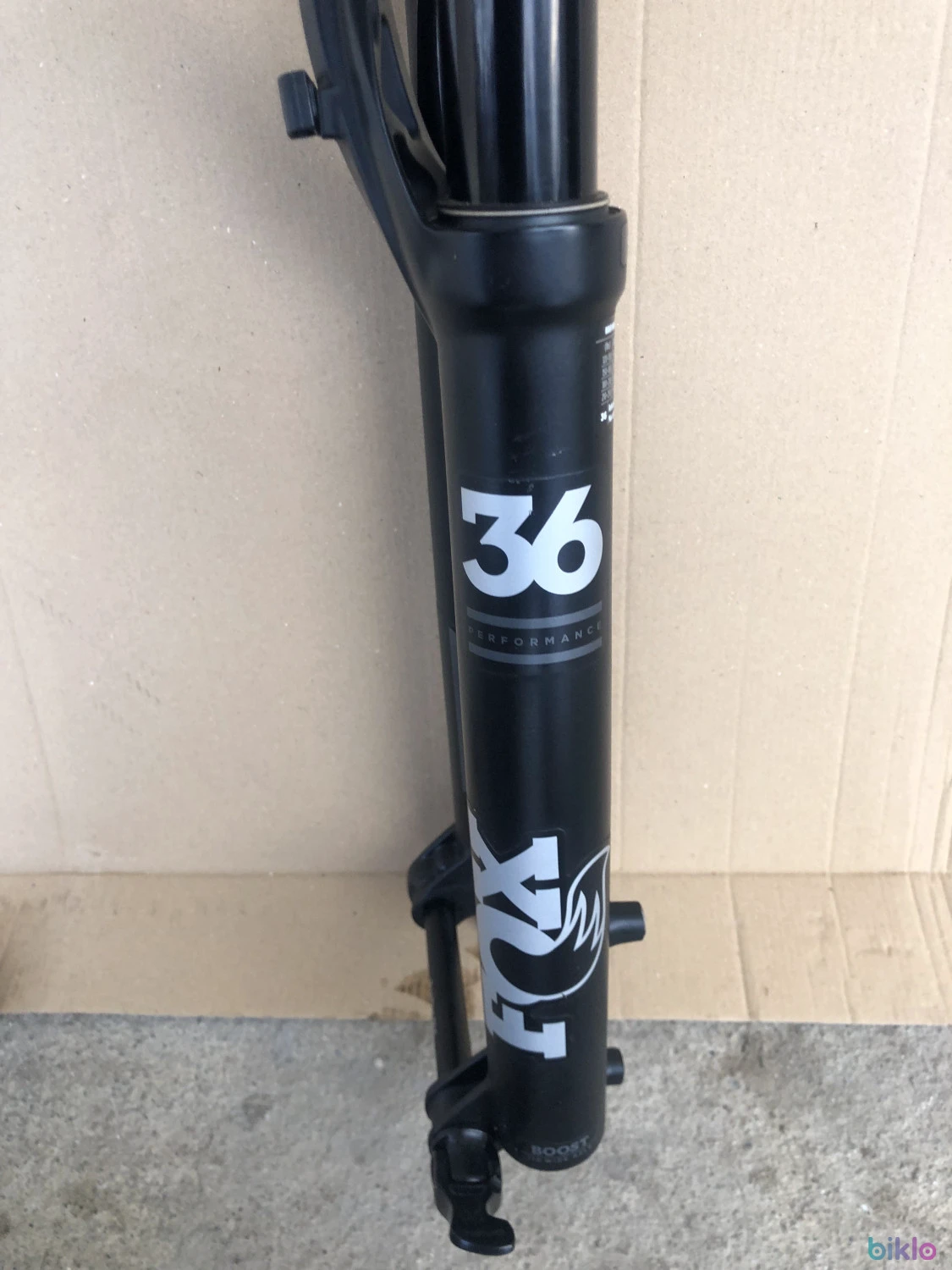 6. Furca Fox Performance 36, cursa 150 mm Boost