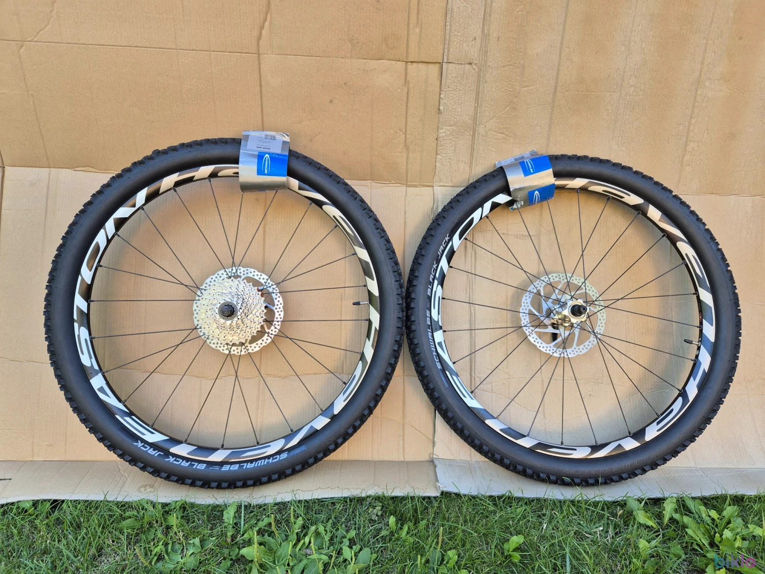 1. Roti Easton Haven, 26inch, carbon, rulmenti ceramici, complete