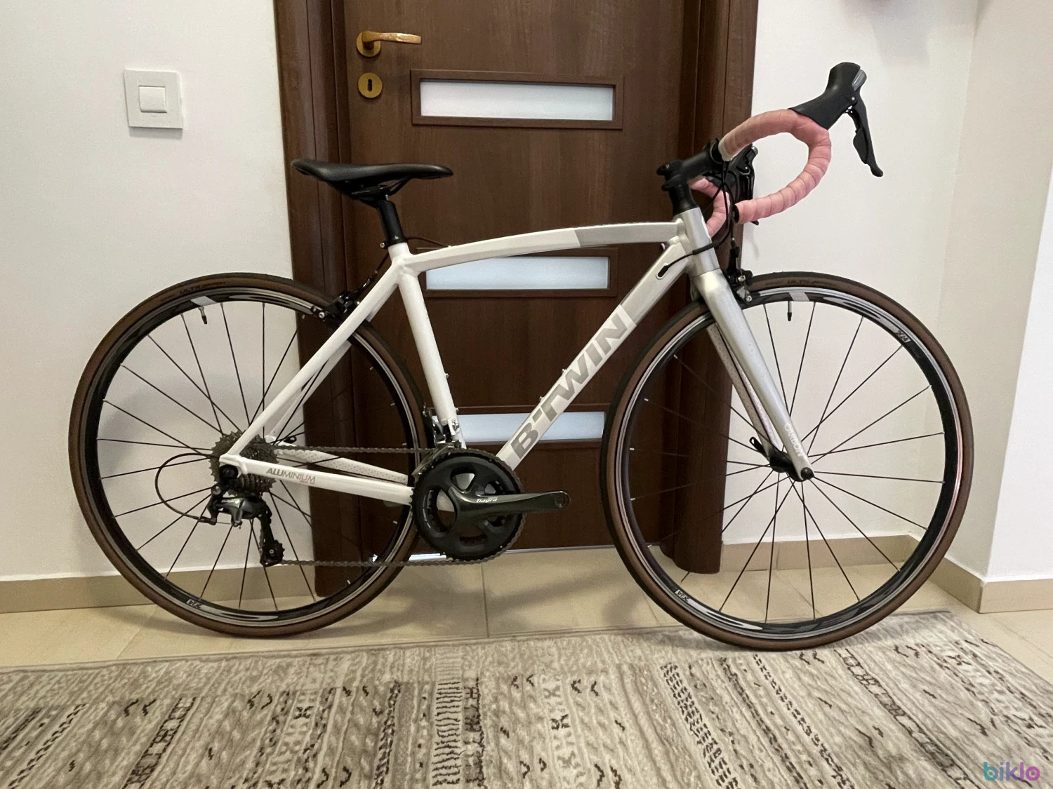 1. Cursiera Btwin RCR Ultra AF - mărimea XS