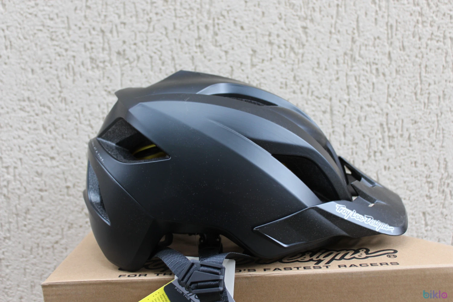 1. Troy Lee Designs Flowline MIPS - casca MTB - M/L (57-59 cm) Negru