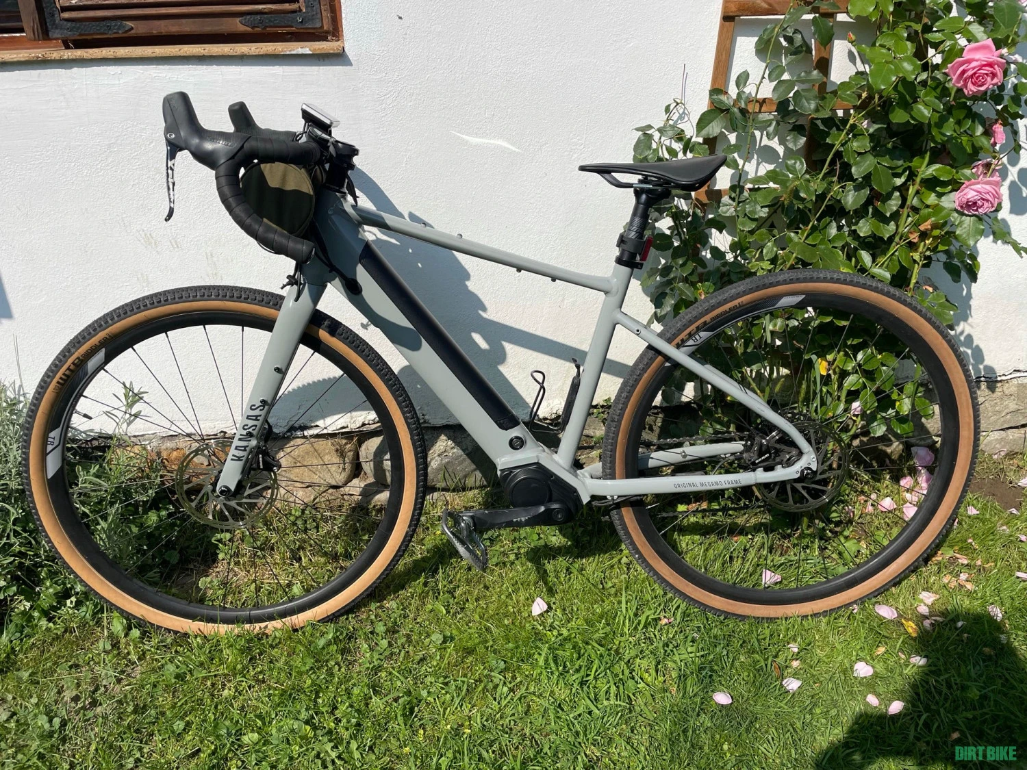 1. E-Gravel Megamo Kansas, marime S