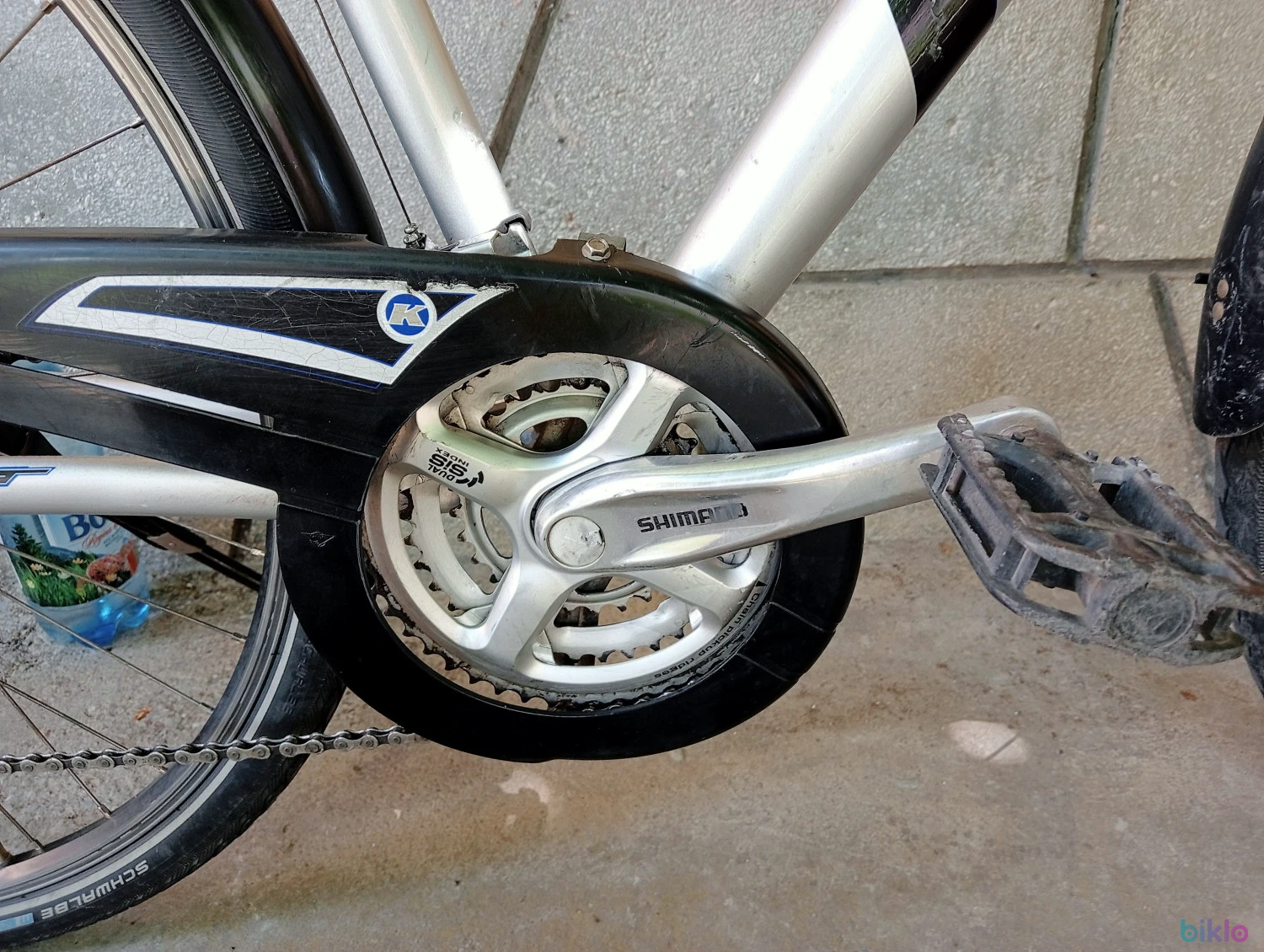 2. Bicicleta oras alu Gudereit Germania 24 V Shimano Deore dinam Shimano in butuc Suspensie furca fata si tija de sa