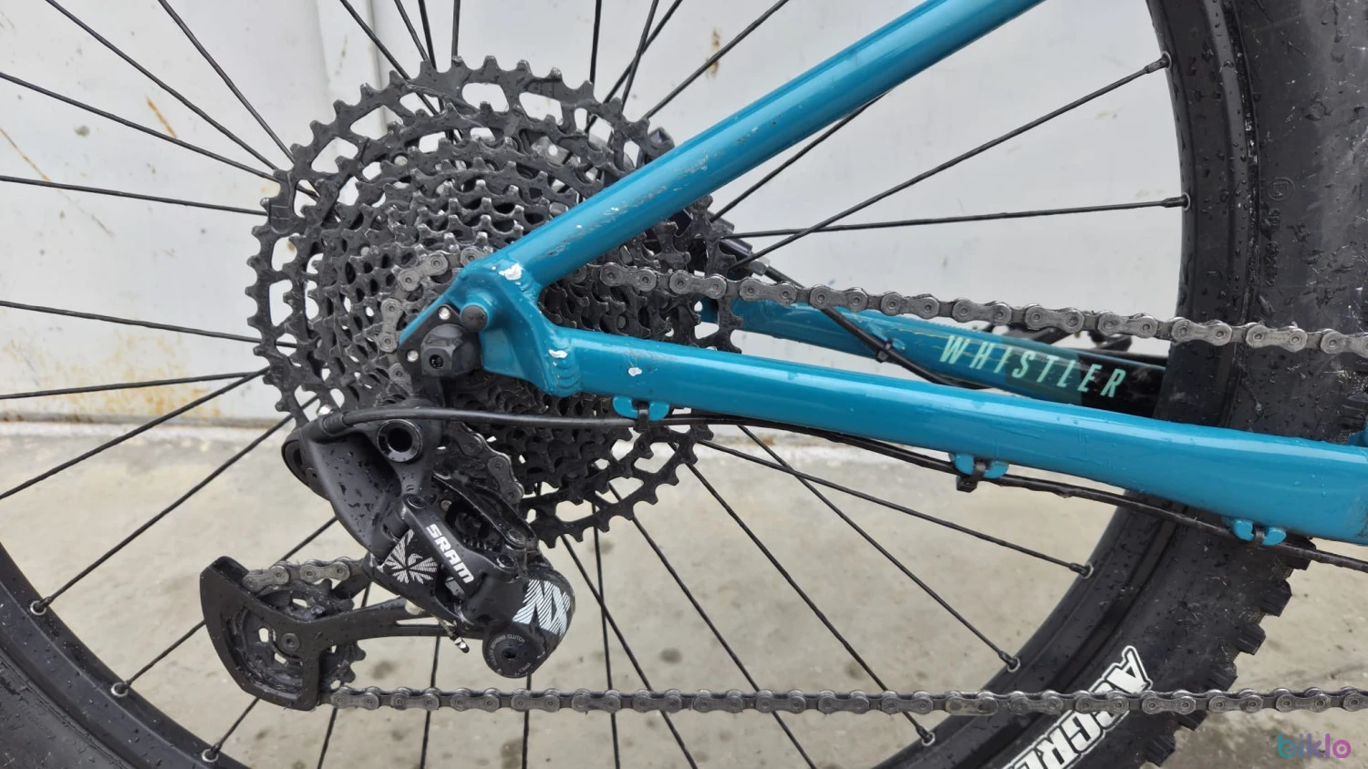 6. Bicicleta MTB Focus Whistler