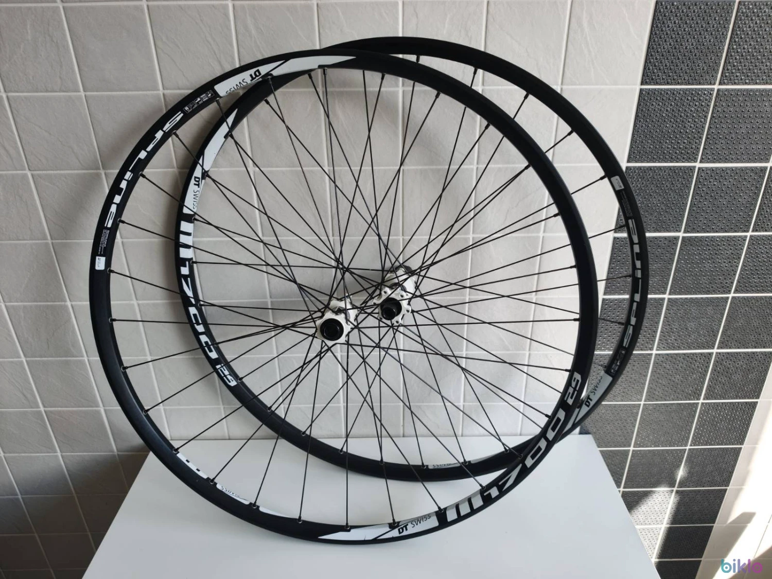 1. Roti MTB 29" DT Swiss M1700 Spline tubeless ready