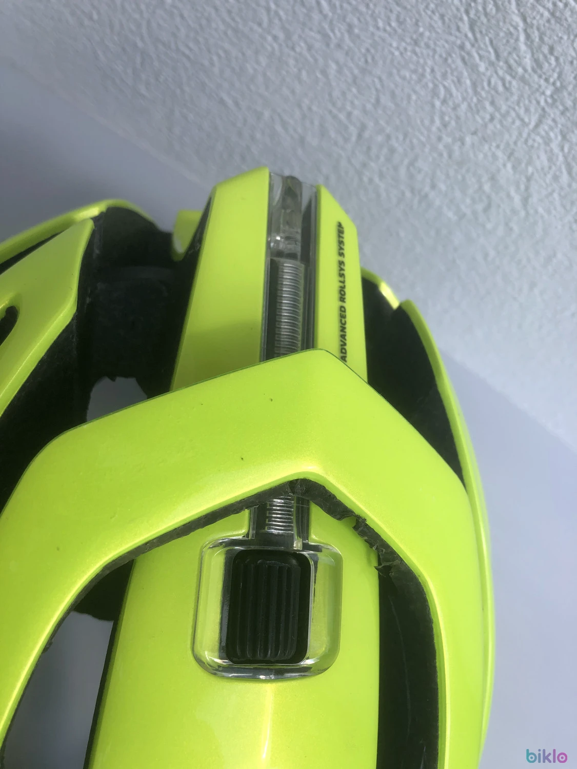 7. Casca Lazer Z1 Flash Yellow