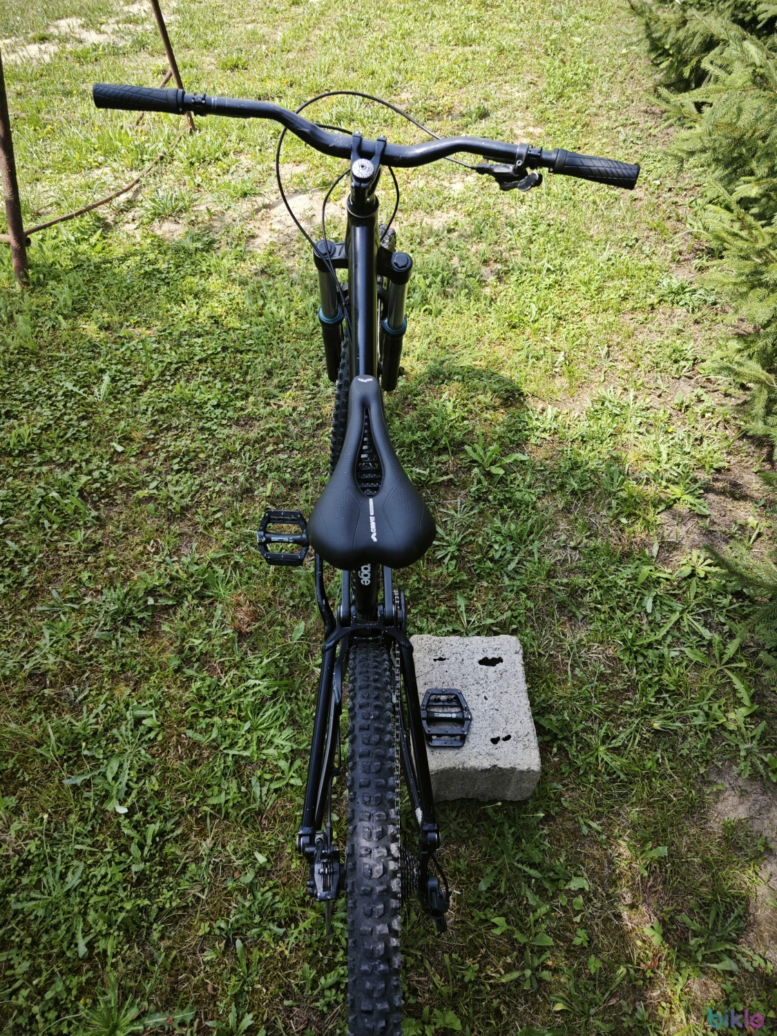 3. Kona Entourage