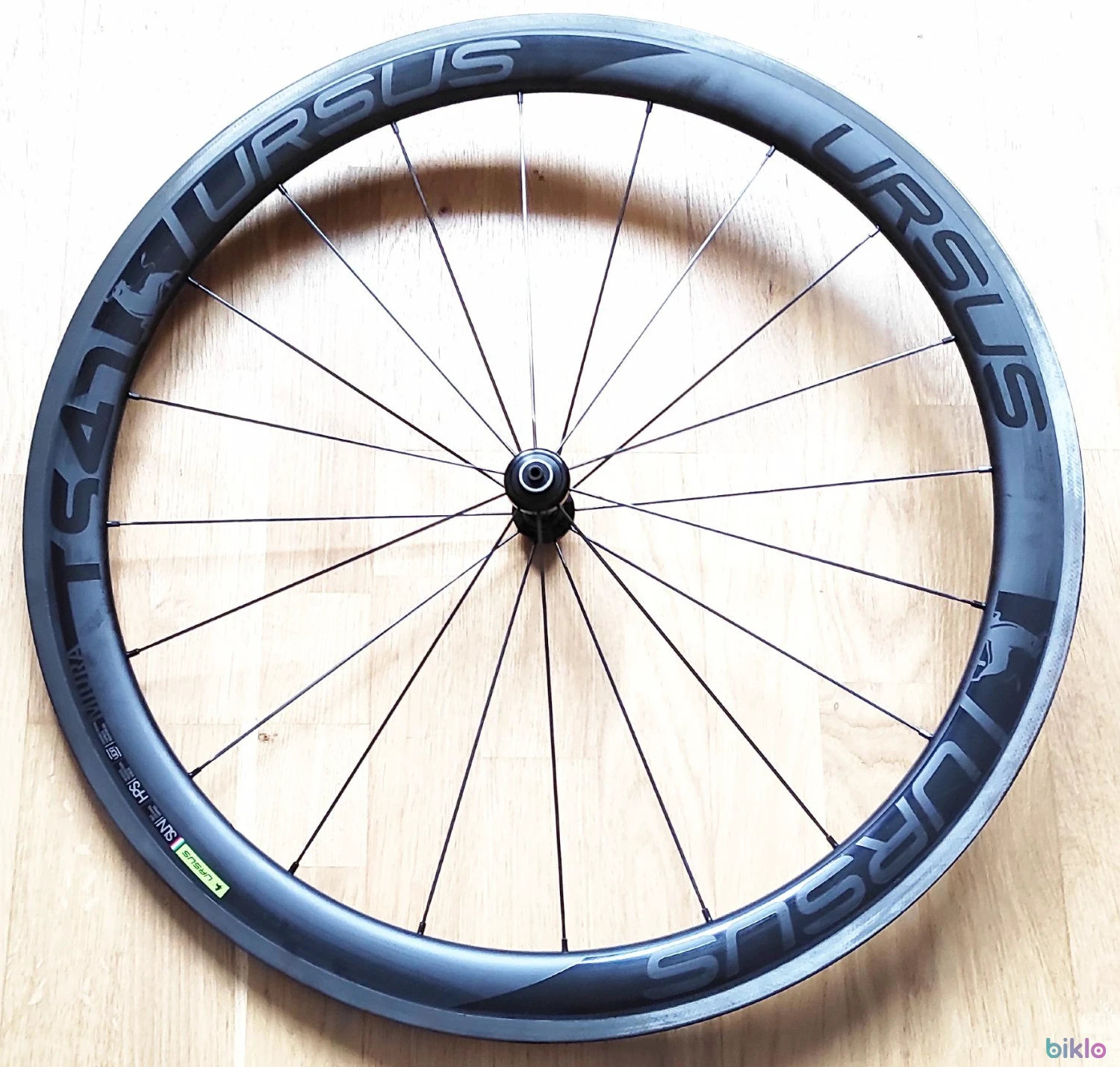 2. Roata fata cursiera carbon Ursus Miura TS47 tubulara made in Italy, 652 grame, noua