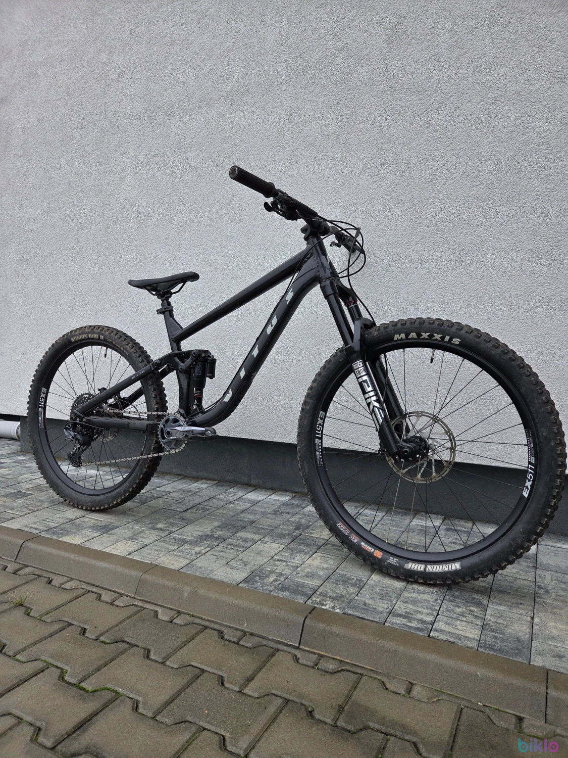1. Vând Bicicletă Vitus Mythique 27.5" (L)