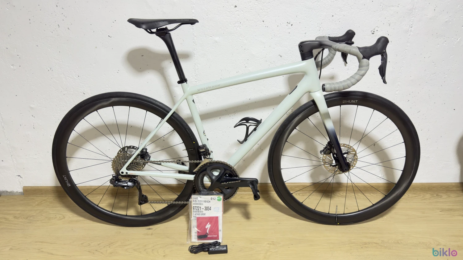 1. Specialized aethos expert di2 hunt