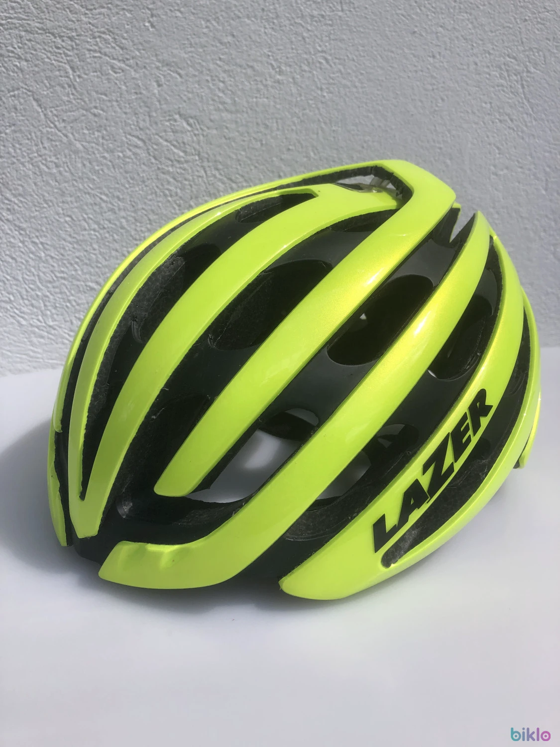8. Casca Lazer Z1 Flash Yellow