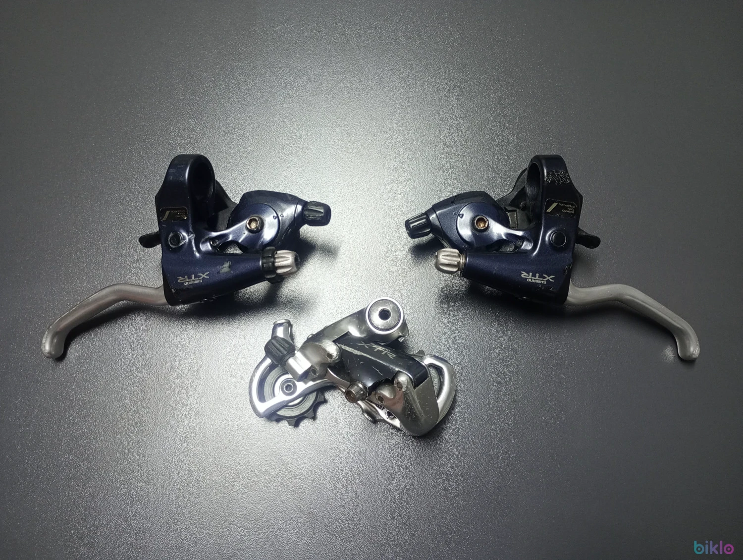 1. Set XTR m900 manete+schimbător
