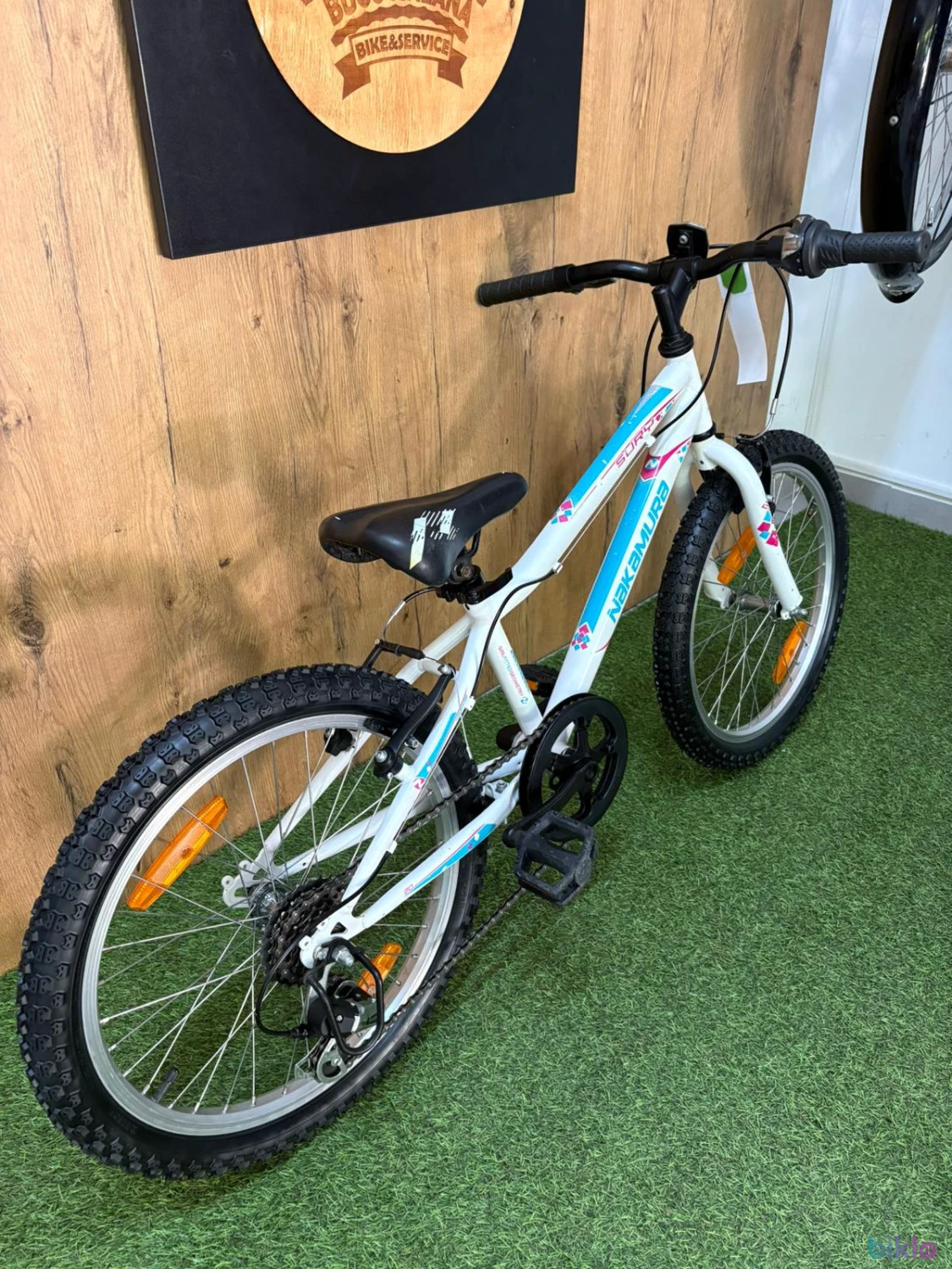 3. Bicicleta Nakamura cu roti pe 20'' schimbator Shimano