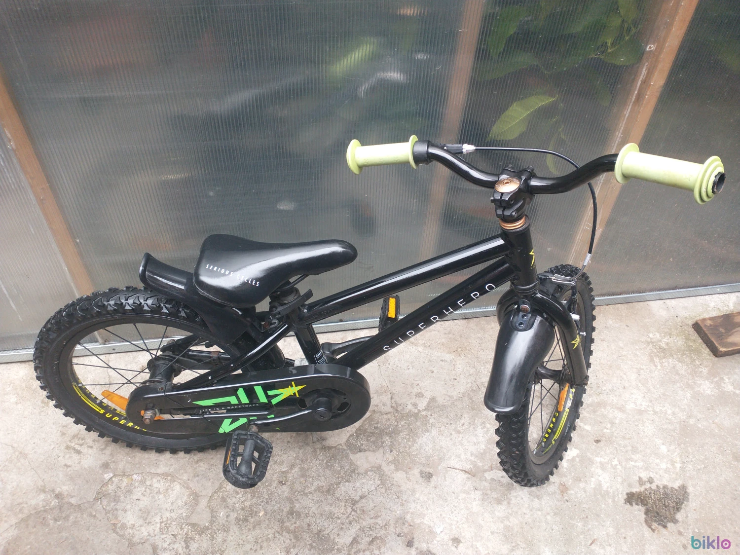 1. Bicicleta Copii Serious Superhero Dirt jumper