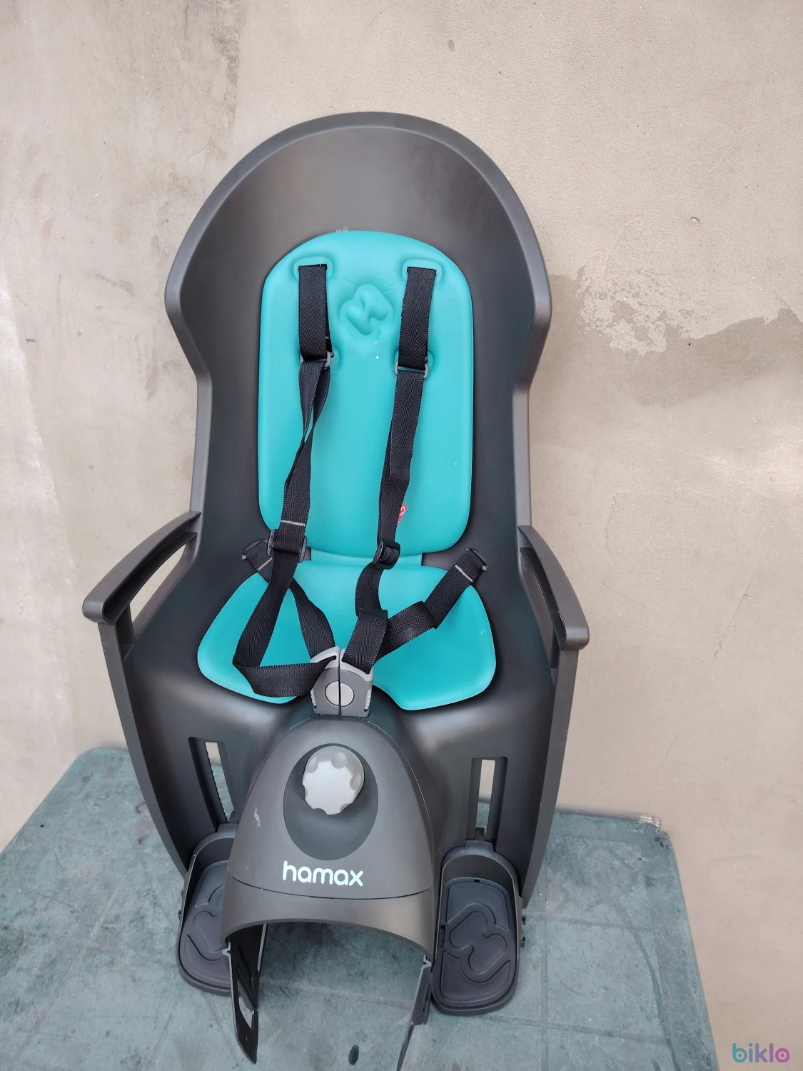1. Scaun de copii Hamax pentru bicicleta