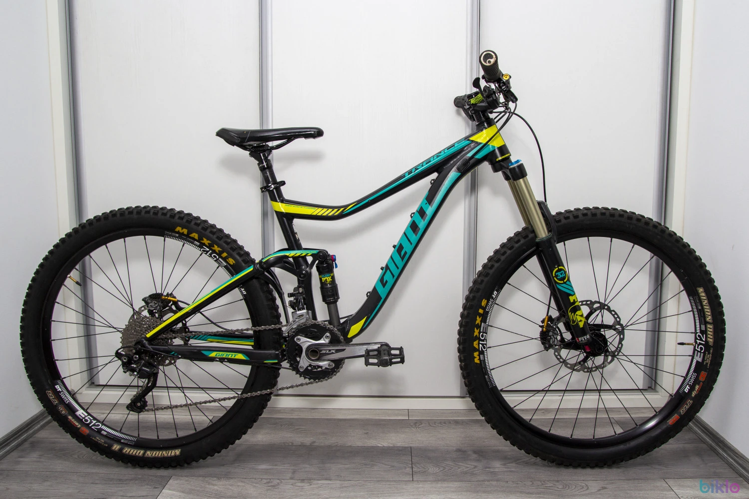1. MTB 27.5″ Full Suspension Giant Trance 2 LTD Marime M