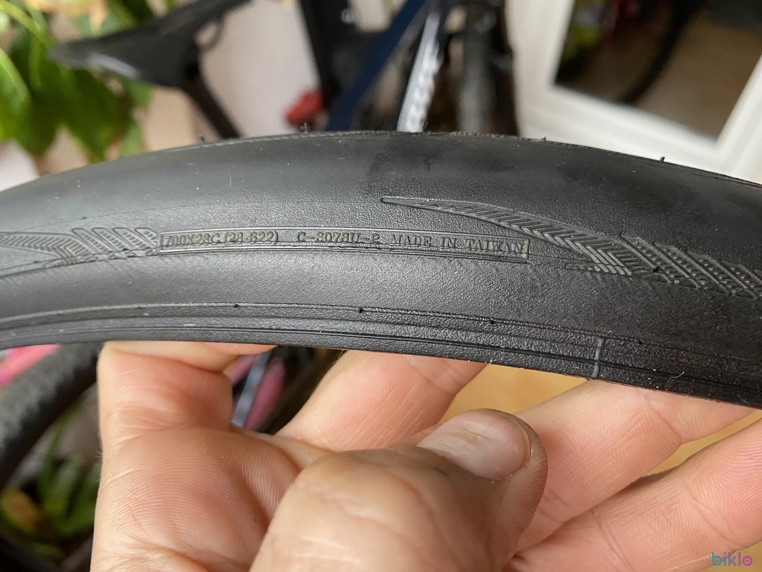 3. Cadex Race GC 28mm 700x28c