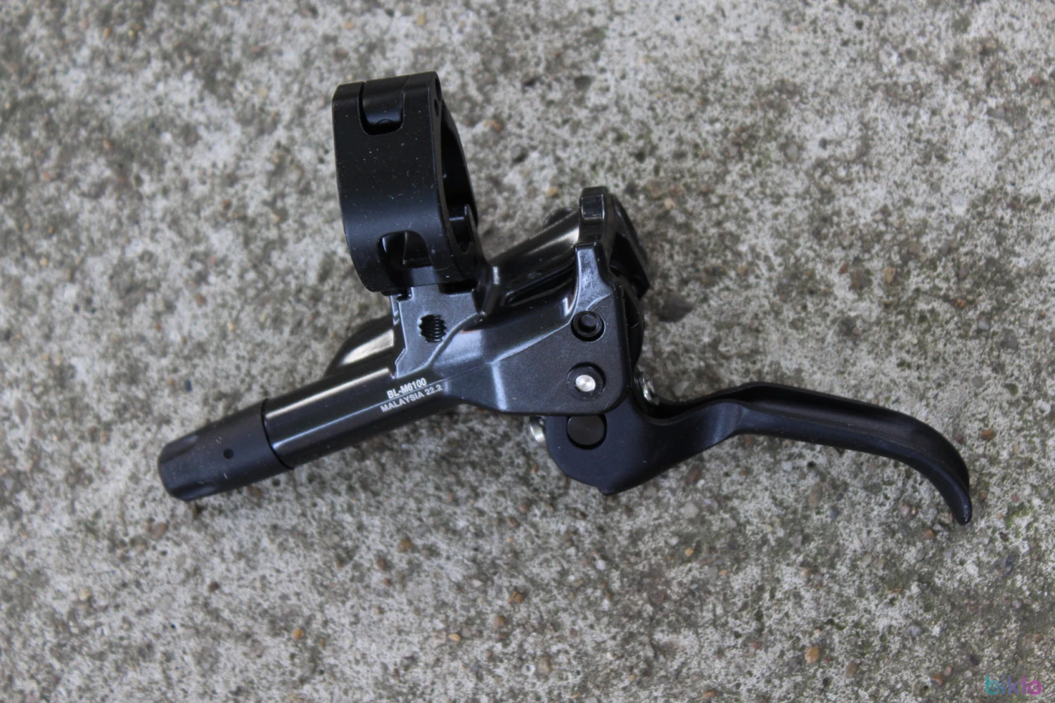 2. Shimano Deore BL-M6100 maneta dreapta(spate)
