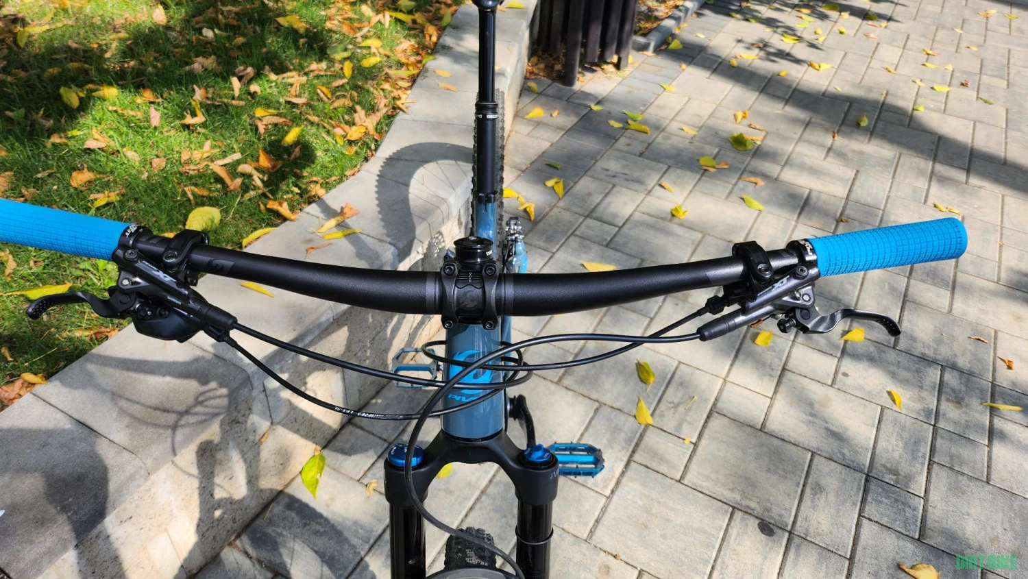 6. Bicicleta Pivot Mach 4 SL Carbon Marimea Medium