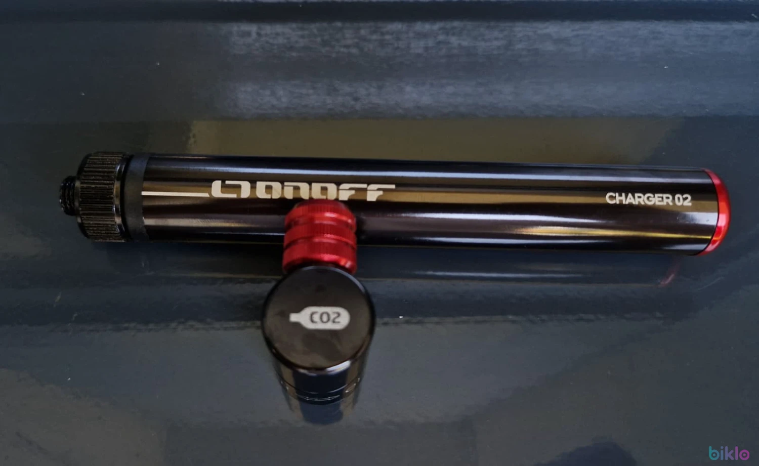 2. Pompa bicicleta Mondraker OnOff Charger 02 Clasic + CO2