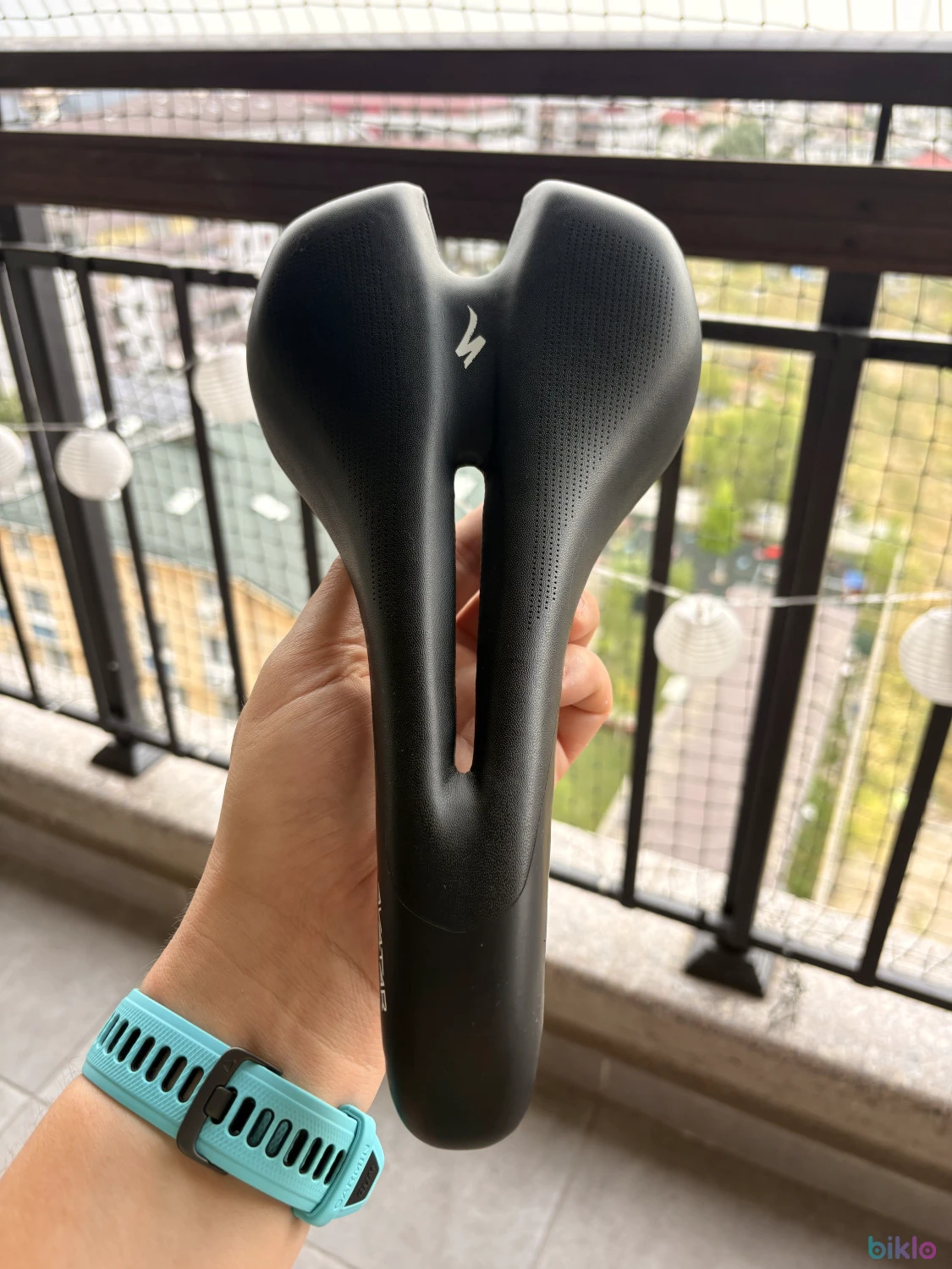 1. Vand șa Specialized Avatar 143mm