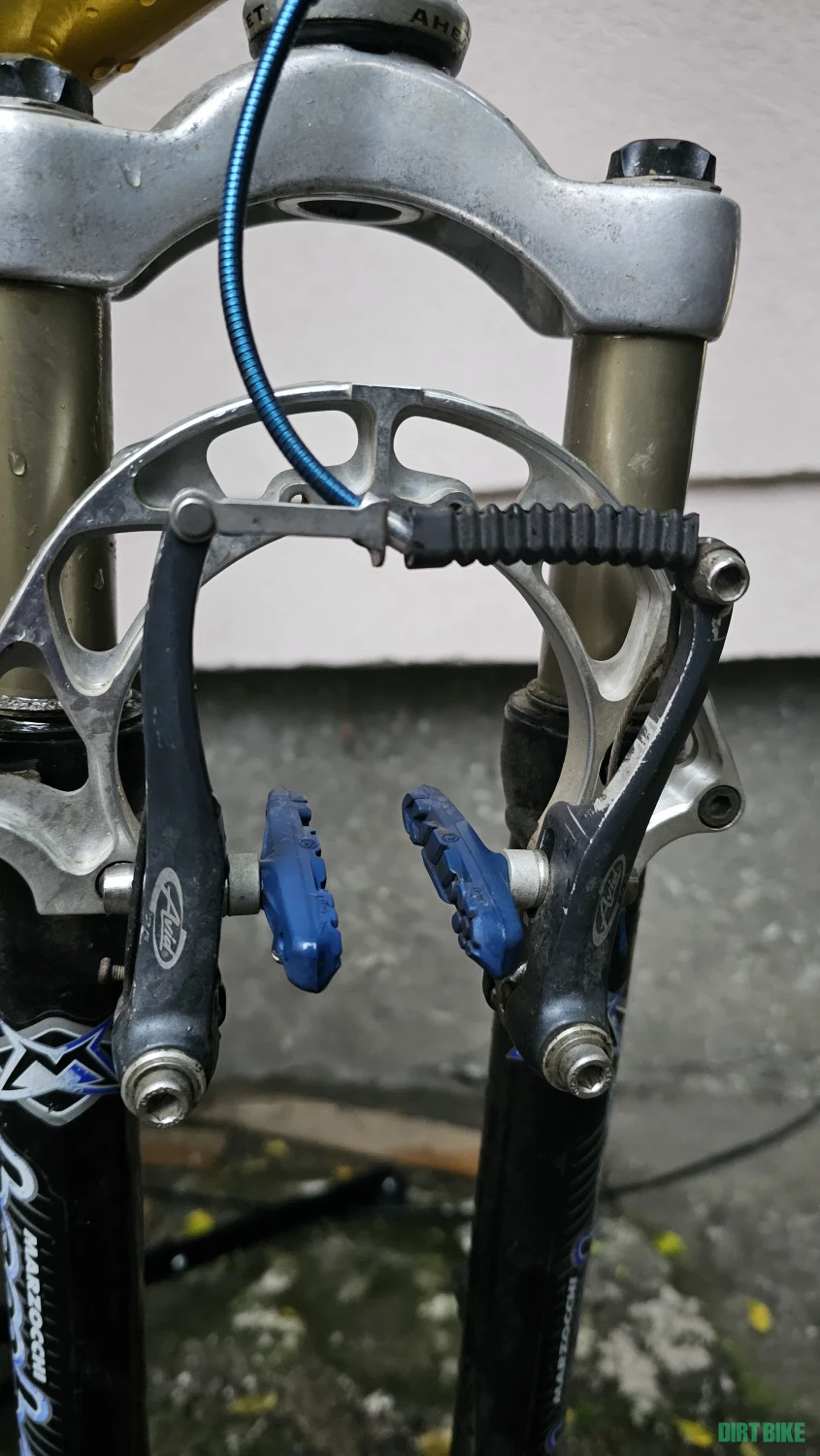 1. Set V-Brake Avid Single Digit 25