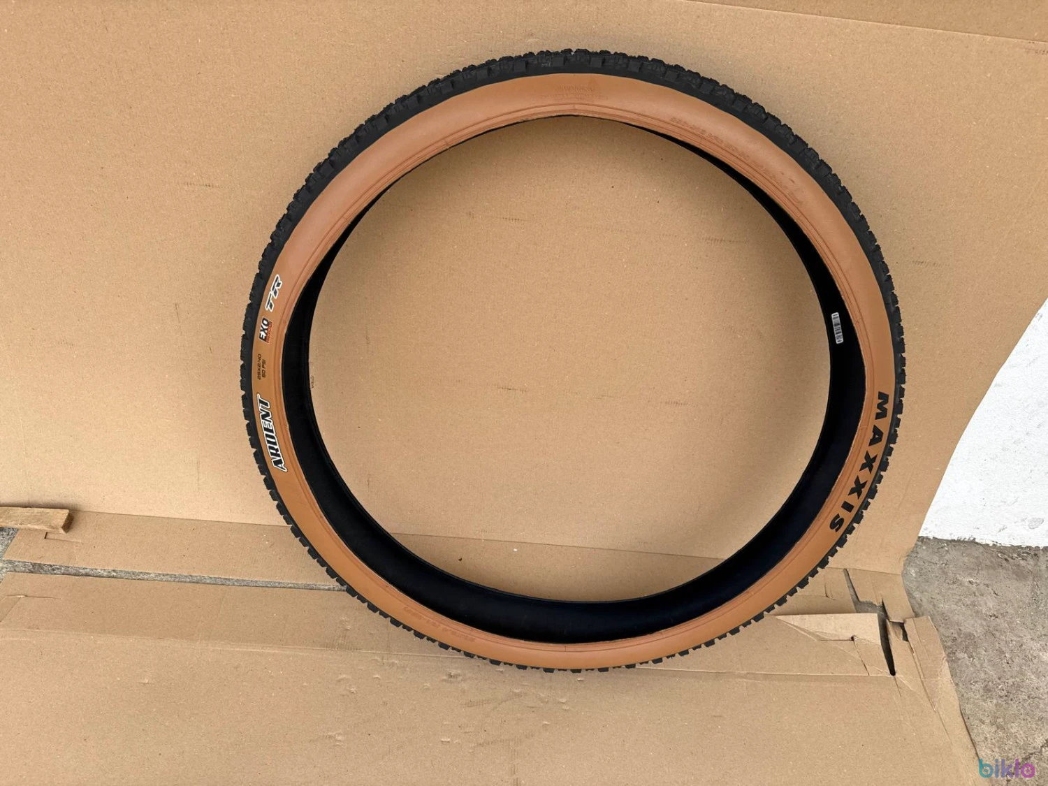 1. Cauciuc Maxxis Ardent 29x2.40