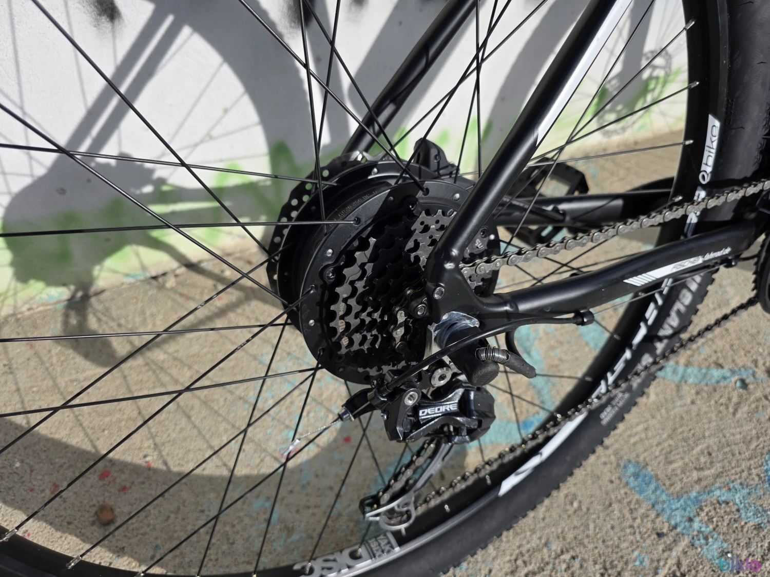 4. Fischer EM1724 e-bike roti29"
