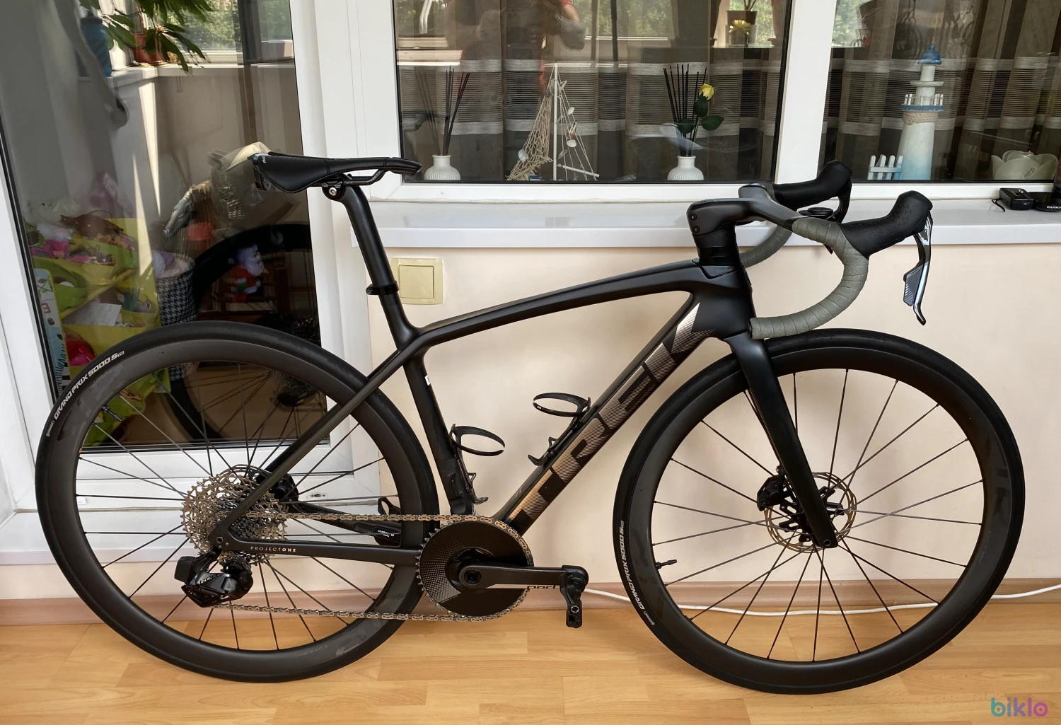 1. Trek Emonda SLR 9 2023 Project One 6.6 kg
