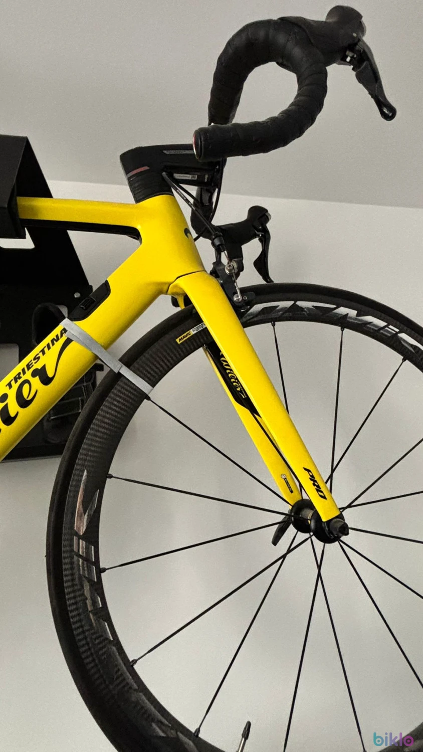 7. Wilier Cento 10 Pro (Mărimea S) – Ca nouă, 100 km + roți rezervă