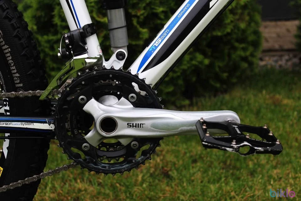 8. Bicicleta Stevens Full Suspension 26 "