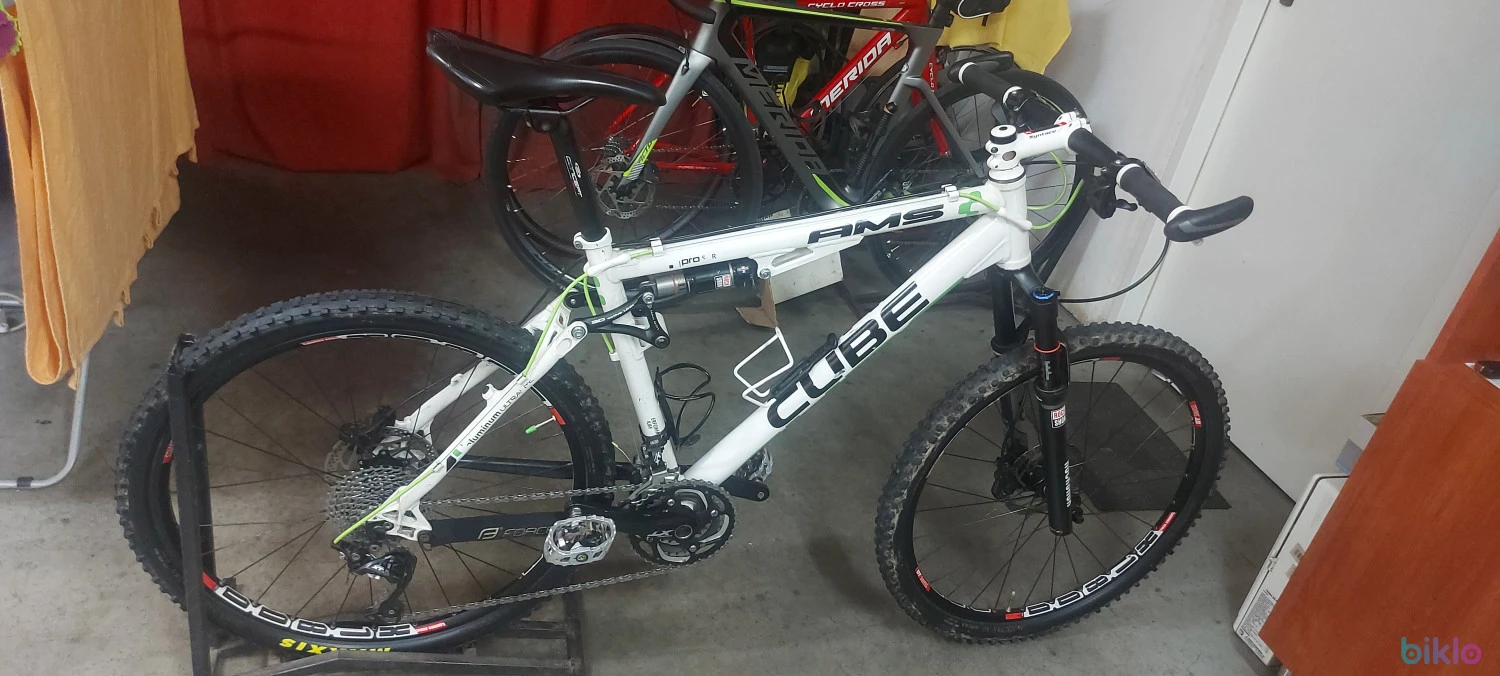 1. Bicicleta MTB Full suspension Cube AMS 26" - Marimea M - furca Rockshox , transmisie 3x10