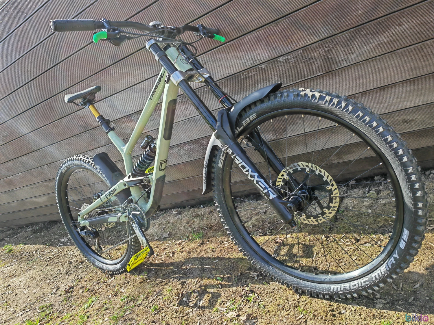 5. Commencal FRS FURIOUS modificat 11 viteze 200mm cursa fata/spate 27.5 frane MT5 4 pistoane
