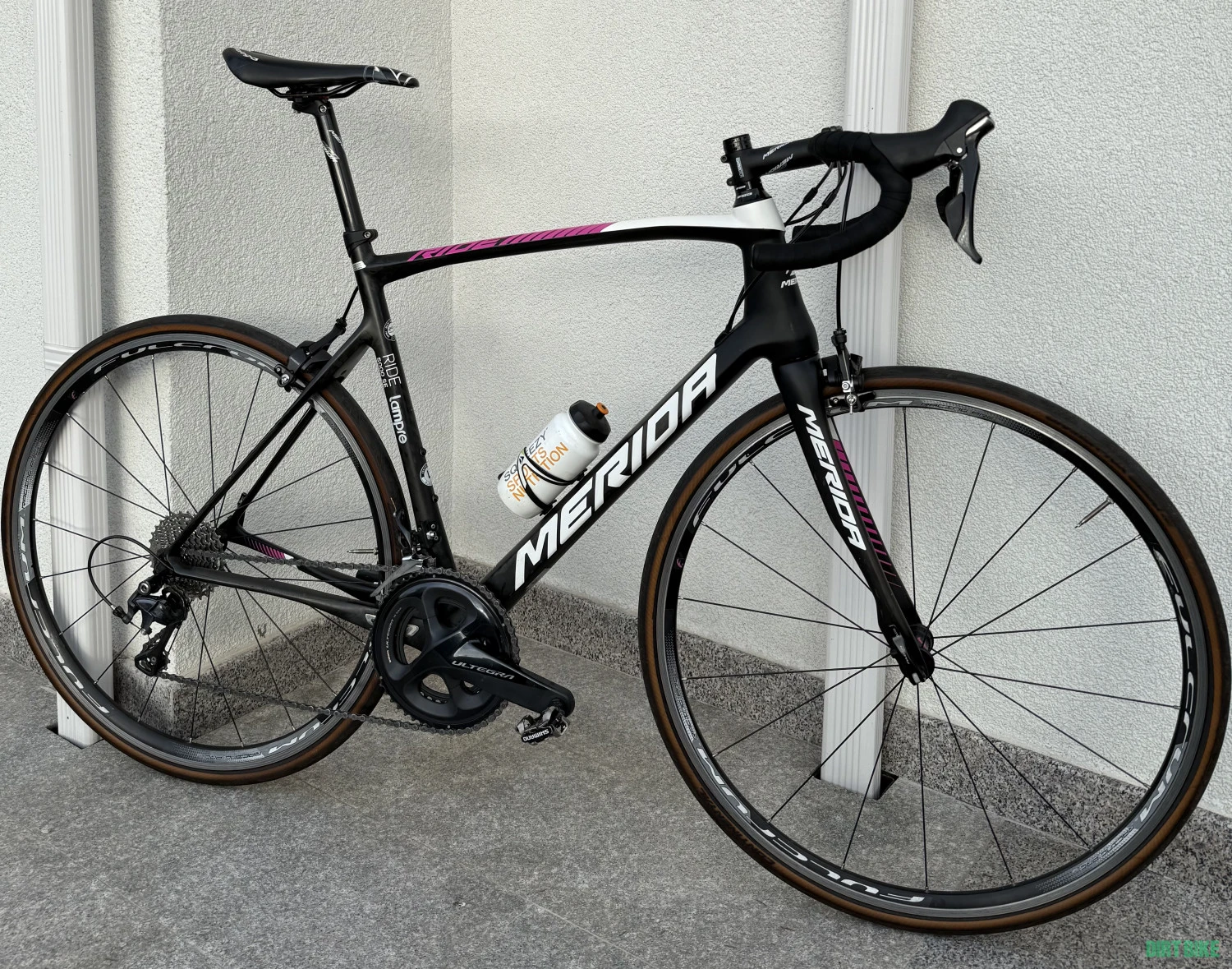 1. Bicicleta sosea Merida Ride 5000 SE 56/L