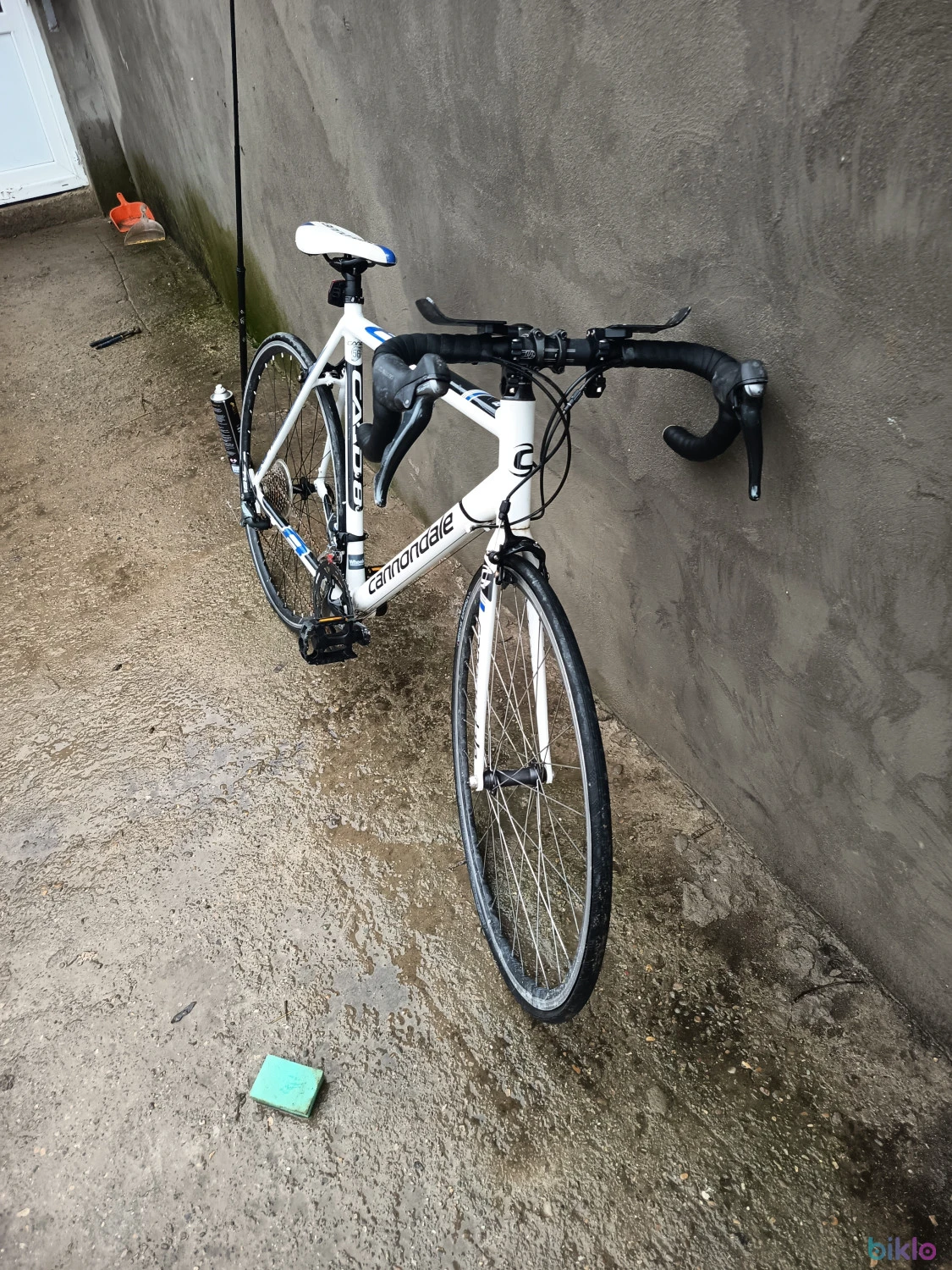1. Bicicleta cursiera caneondale caad8