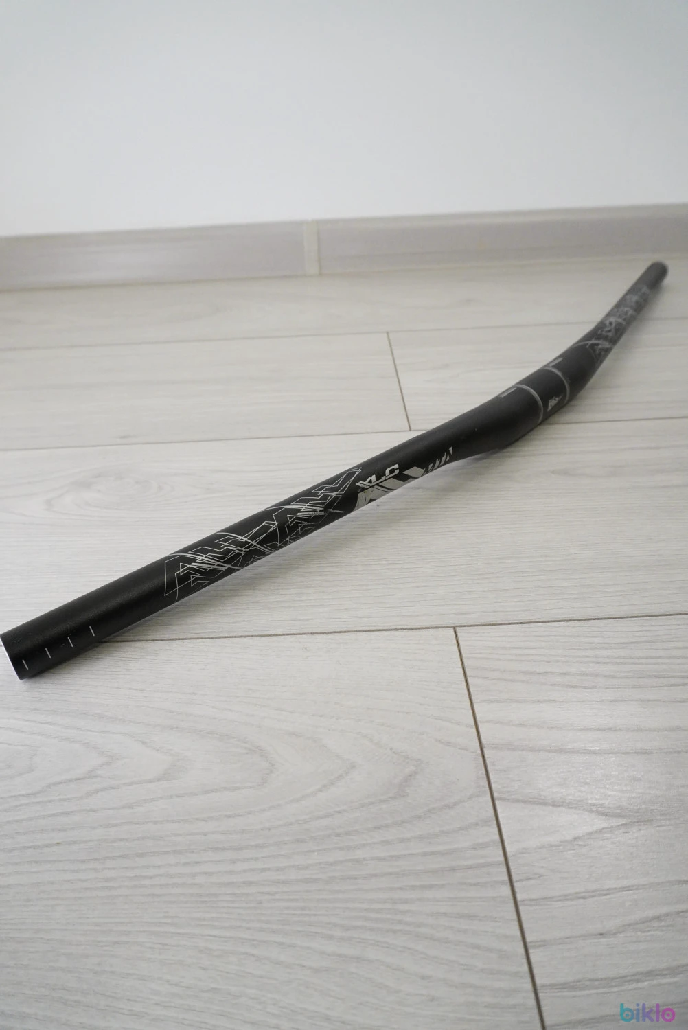 1. Ghidon XLC All MTN Topflat HB-M18 sweep 12 grade, 10mm rise 710mm 31 8mm 10mm rise