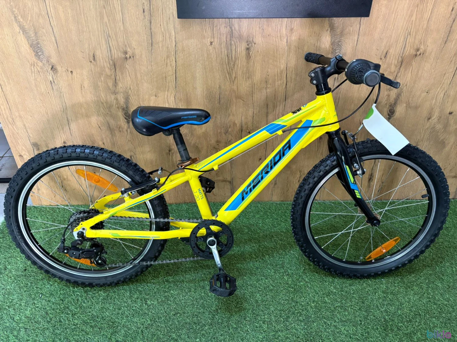 1. Bicicleta copii Merida 20''